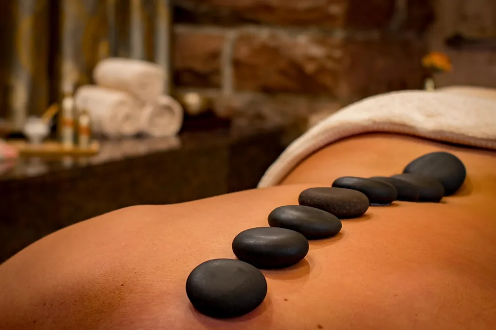 utiliser le gua sha sur le visage